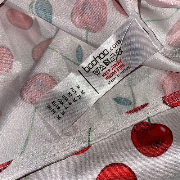SOLD 💕NEW Boohoo Satin Cherry Sleep Set - Picture 9 of 16